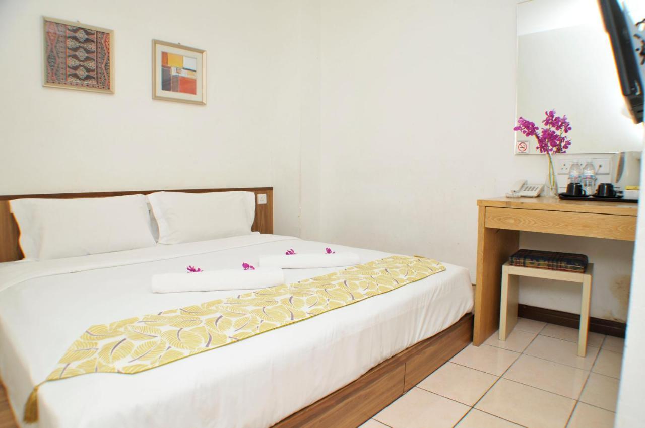 Promenade Service Apartment Кота-Кинабалу Экстерьер фото